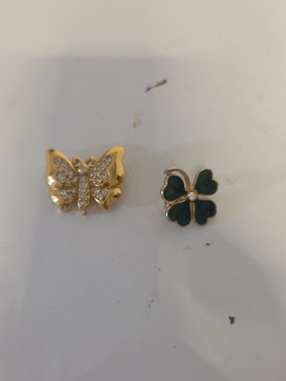 Vintage Gold Tone Rhinestone Butterfly Brooch Pin, Sparkling Crystal Insect .